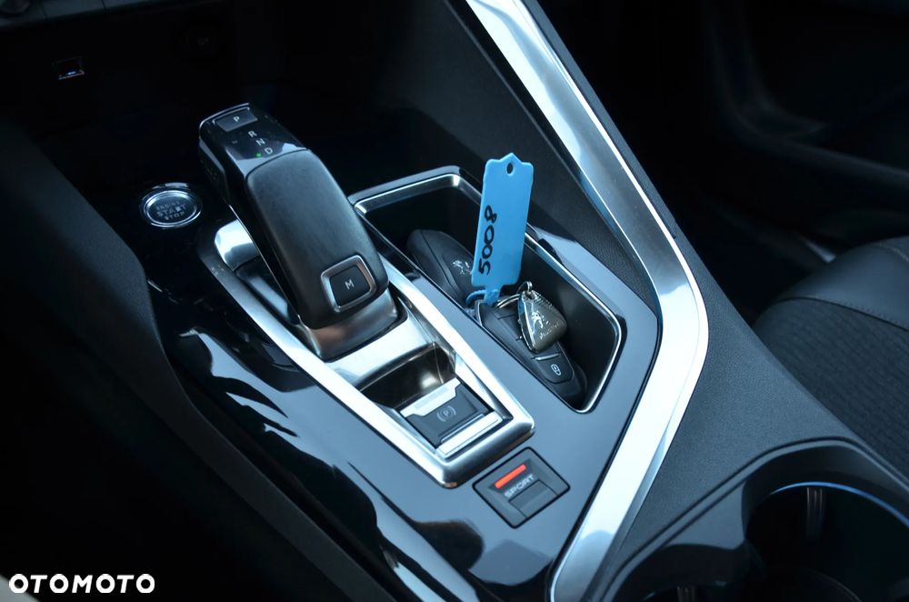 Peugeot 5008 BlueHDi 130 EAT8 GT - 28