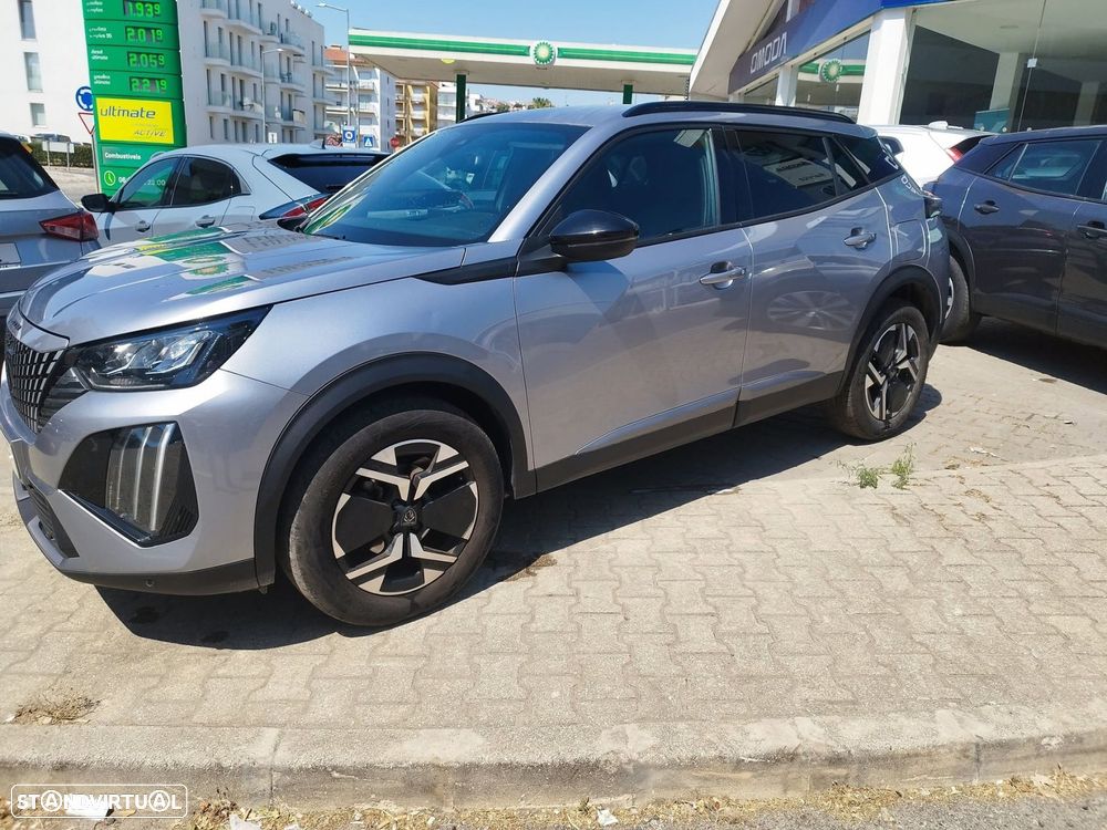 Peugeot 2008 1.2 PureTech Allure EAT8 - 5