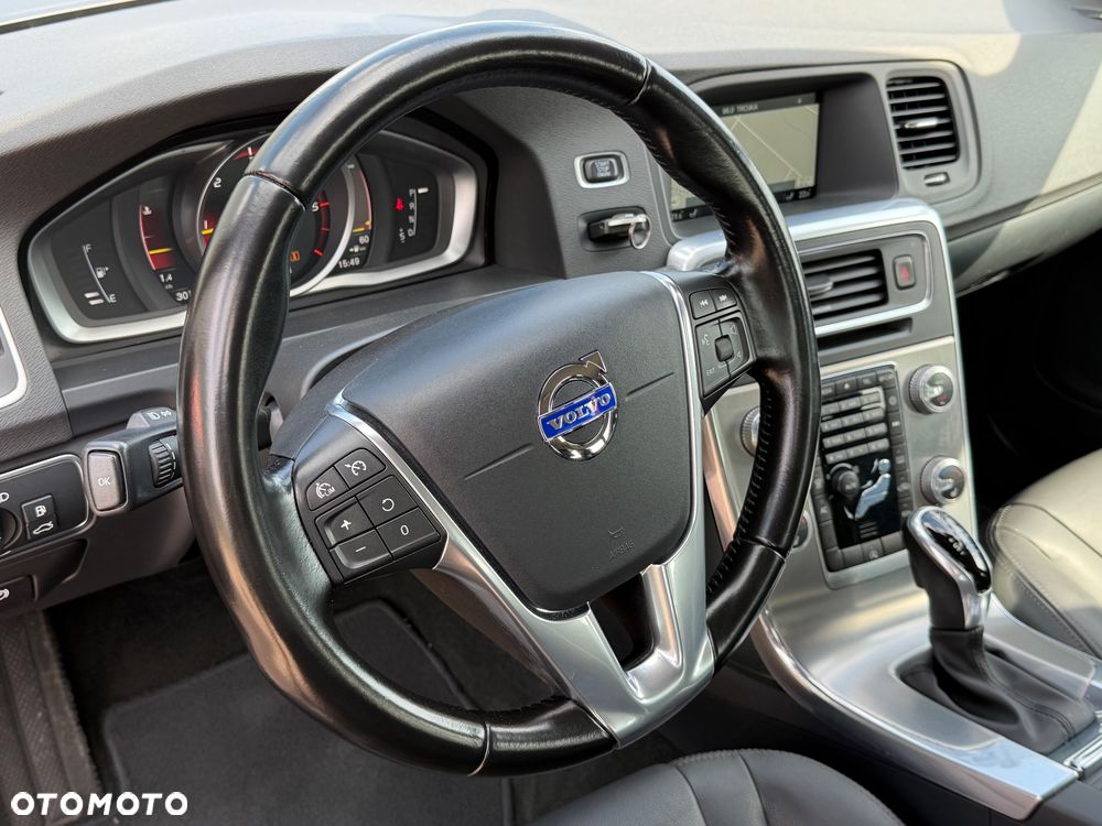 Volvo V60 D3 Drive-E Momentum - 13