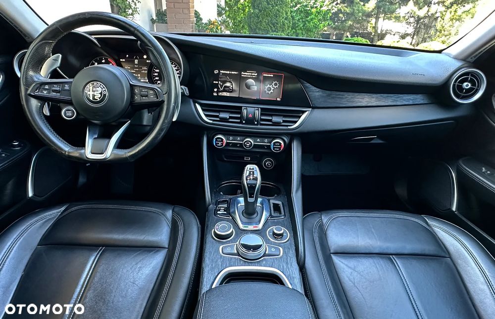 Alfa Romeo Giulia 2.2 D Turbo Super - 4