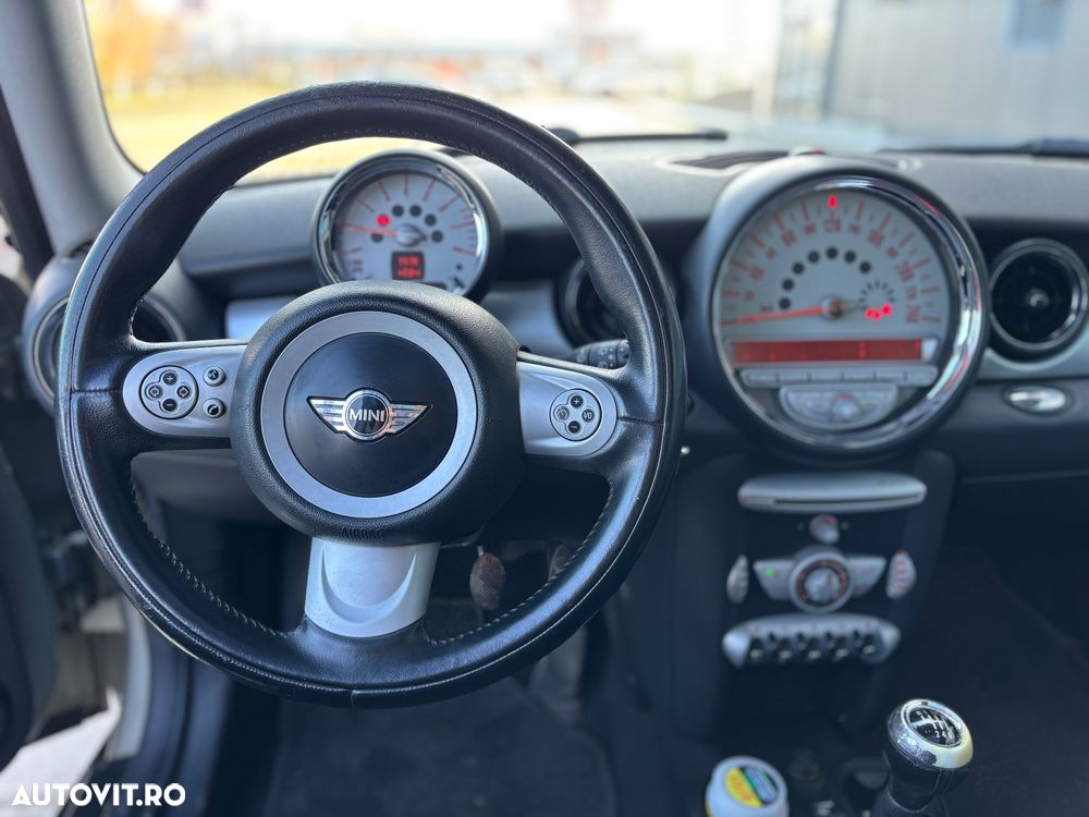 Mini Cooper Standard - 13