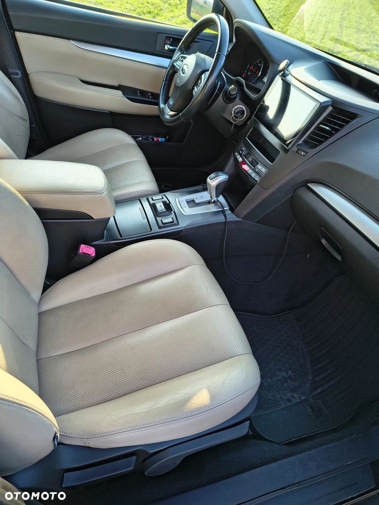 Subaru Outback - 10