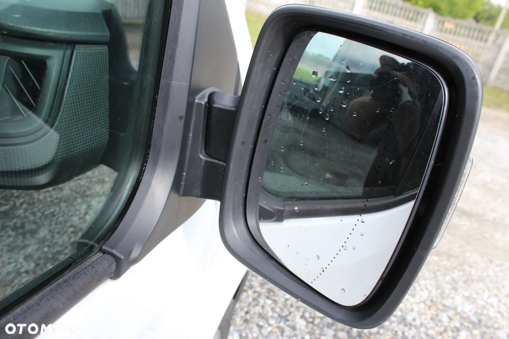 Renault Trafic - 15
