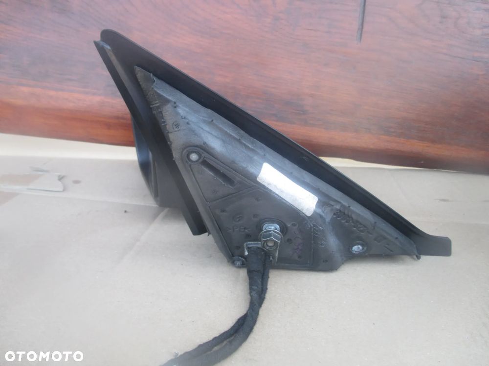 Lusterko Volvo V50 329-52 8pin Europa - 5