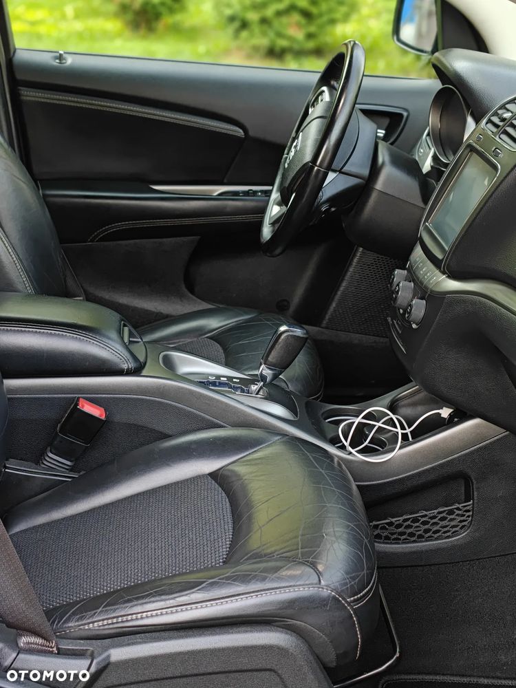 Dodge Journey - 10