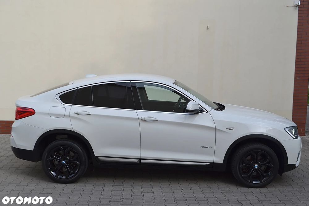 BMW X4 xDrive20i xLine - 12