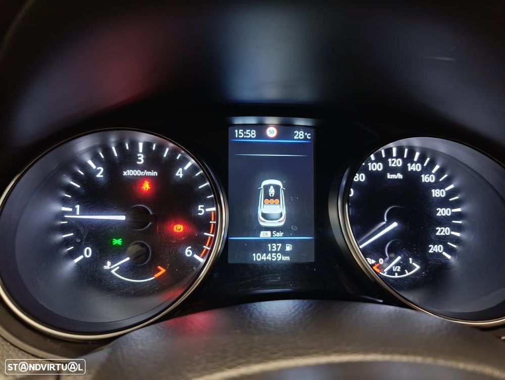 Nissan Qashqai 1.5 dCi N-Connecta J18 - 17