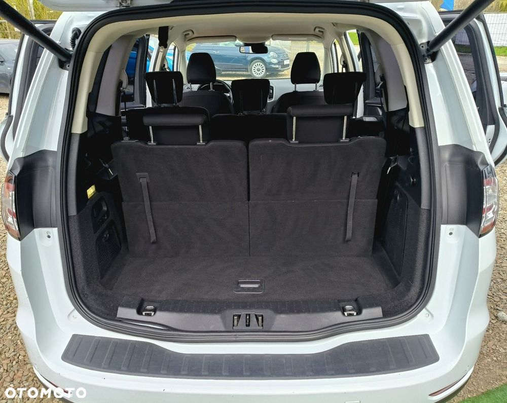 Ford Galaxy - 11