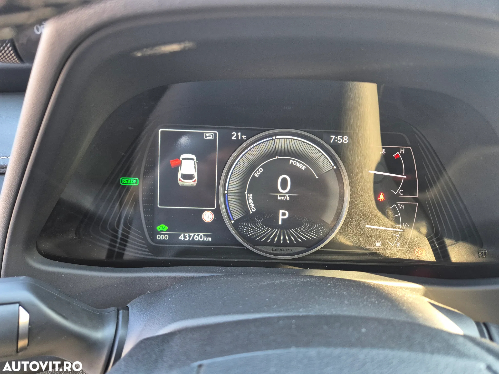Lexus UX 250h Business Edition - 18