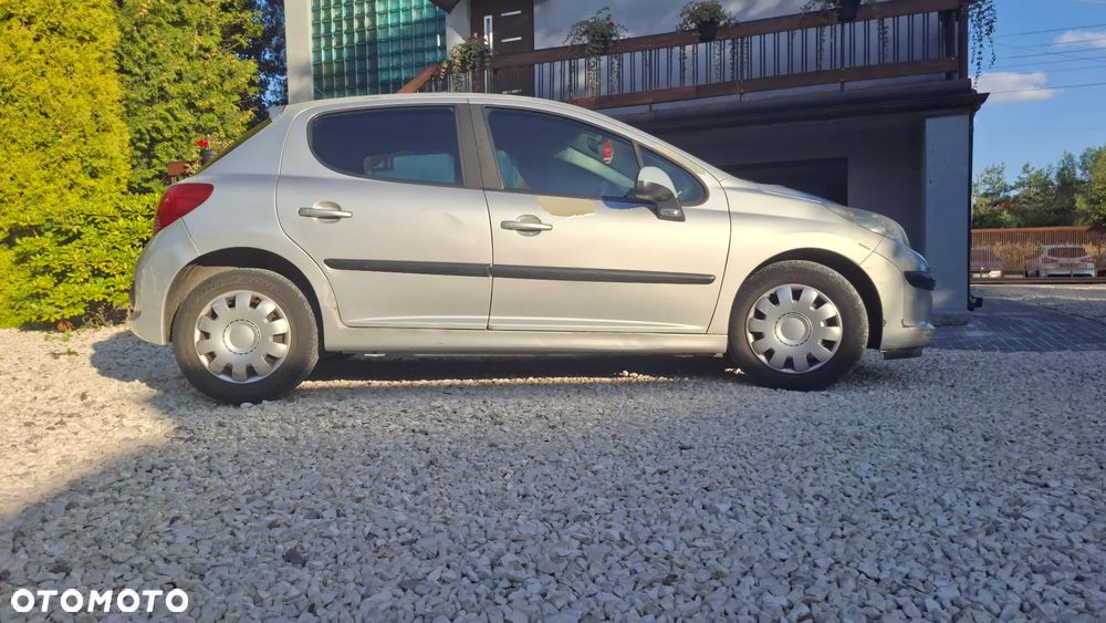 Peugeot 207 1.4 Trendy - 11