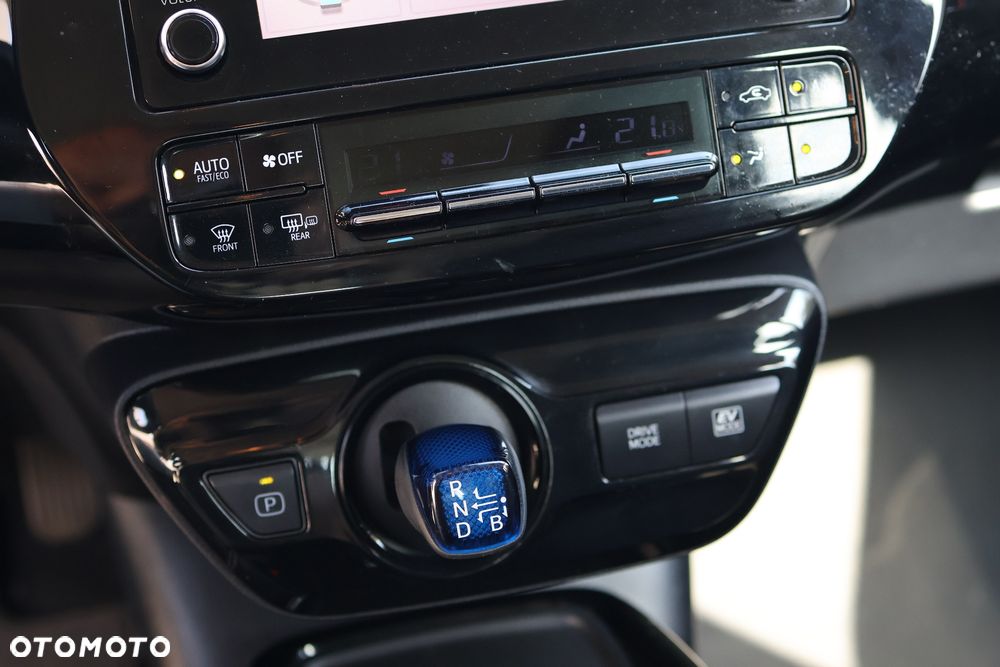 Toyota Prius Hybrid - 15