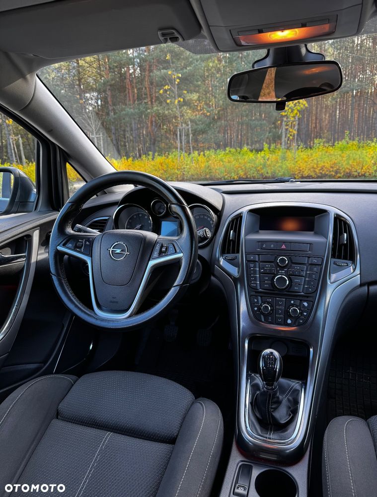 Opel Astra 1.4 T Cosmo - 13