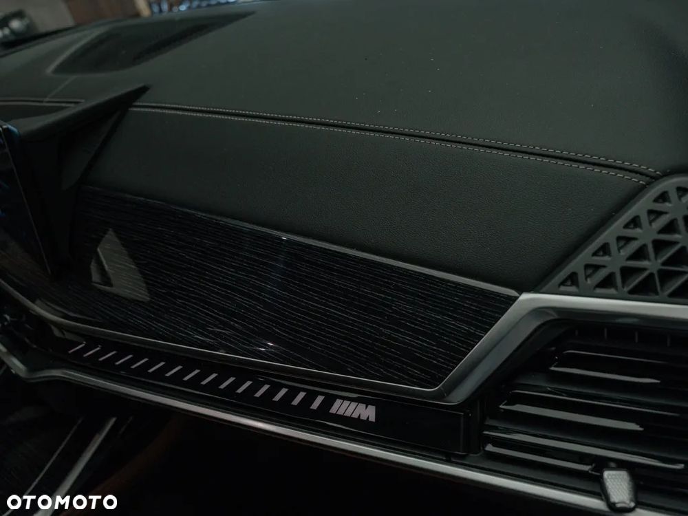 BMW X7 - 10