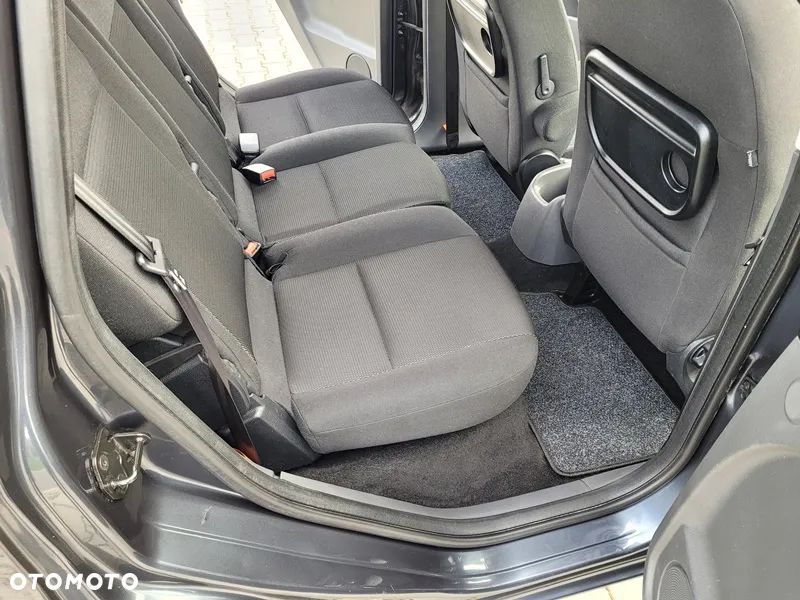 Ford C-MAX 1.8 Titanium - 32