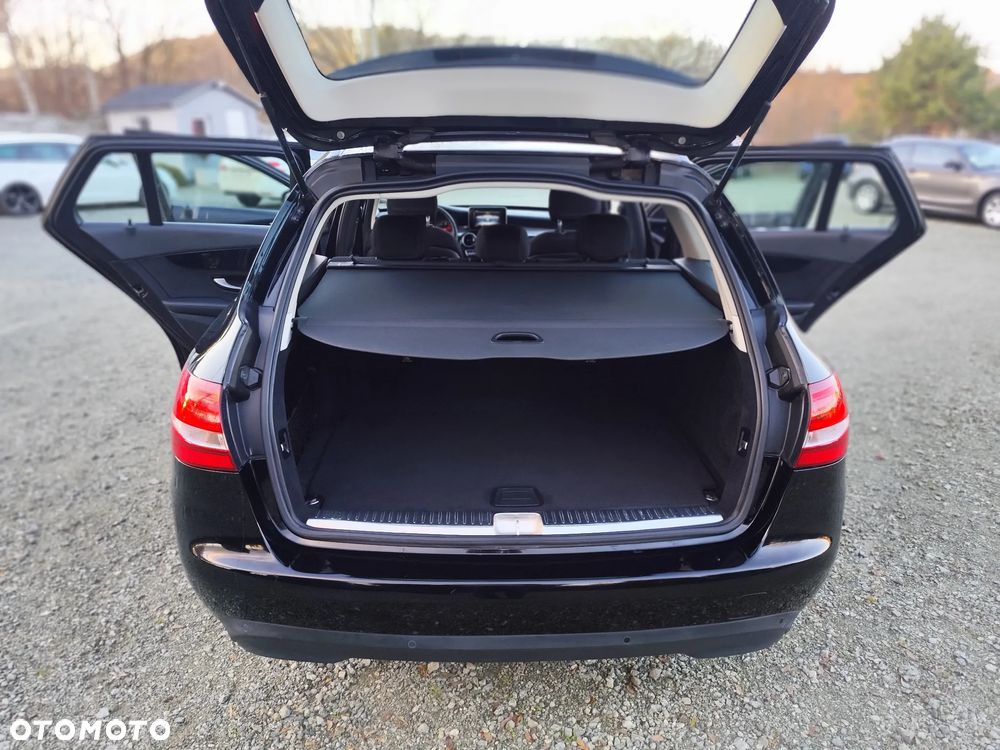 Mercedes-Benz Klasa C - 32