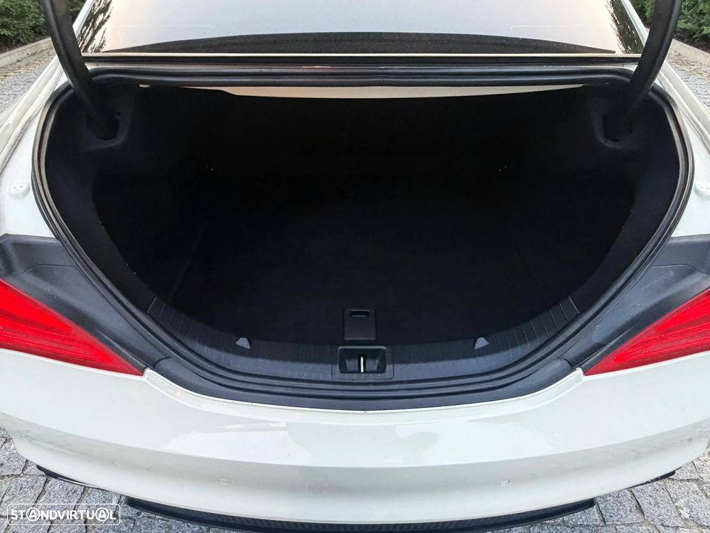 Mercedes-Benz CLA 45 AMG 4Matic Speedshift DCT 7G Night Edition - 24