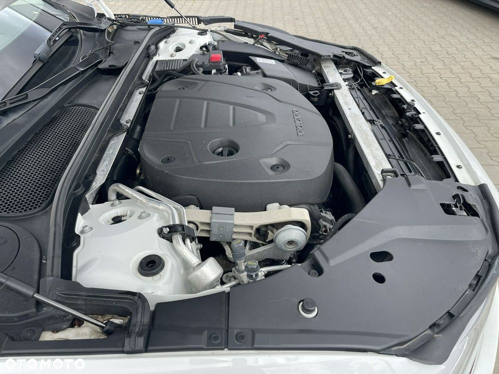Volvo V90 Cross Country D4 AWD Geartronic - 19