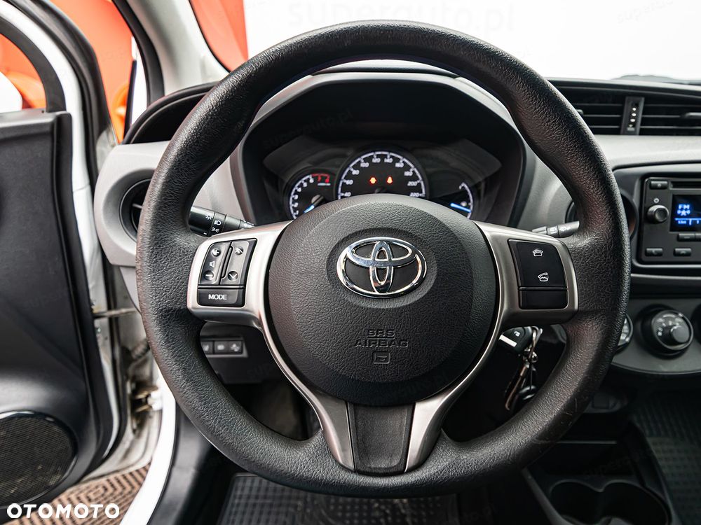 Toyota Yaris Active 1.5 111KM - 14