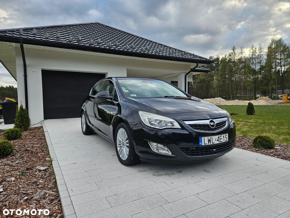 Opel Astra 1.7 CDTI DPF Cosmo - 1
