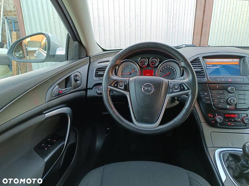 Opel Insignia 1.6 Turbo Design Edition - 23