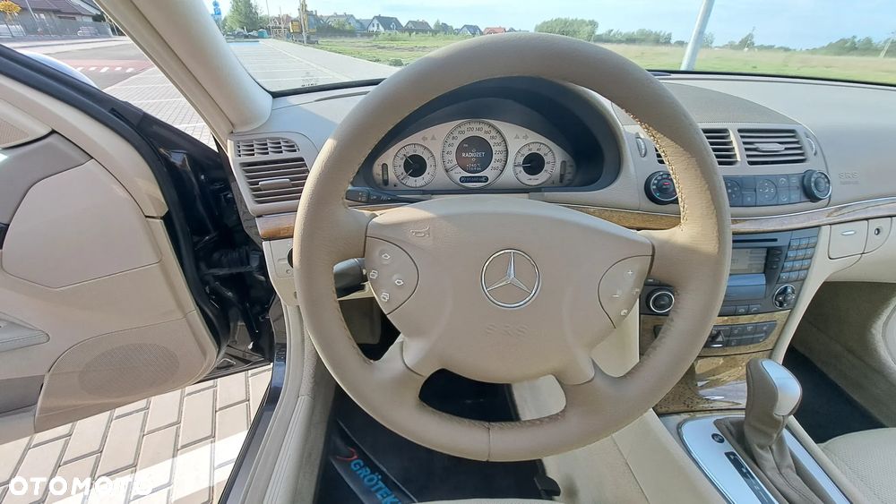 Mercedes-Benz Klasa E 200 Kompressor Automatik Avantgarde - 28