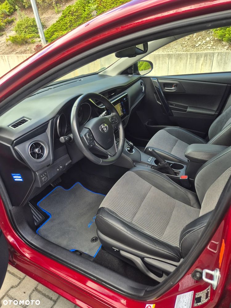 Toyota Auris - 10