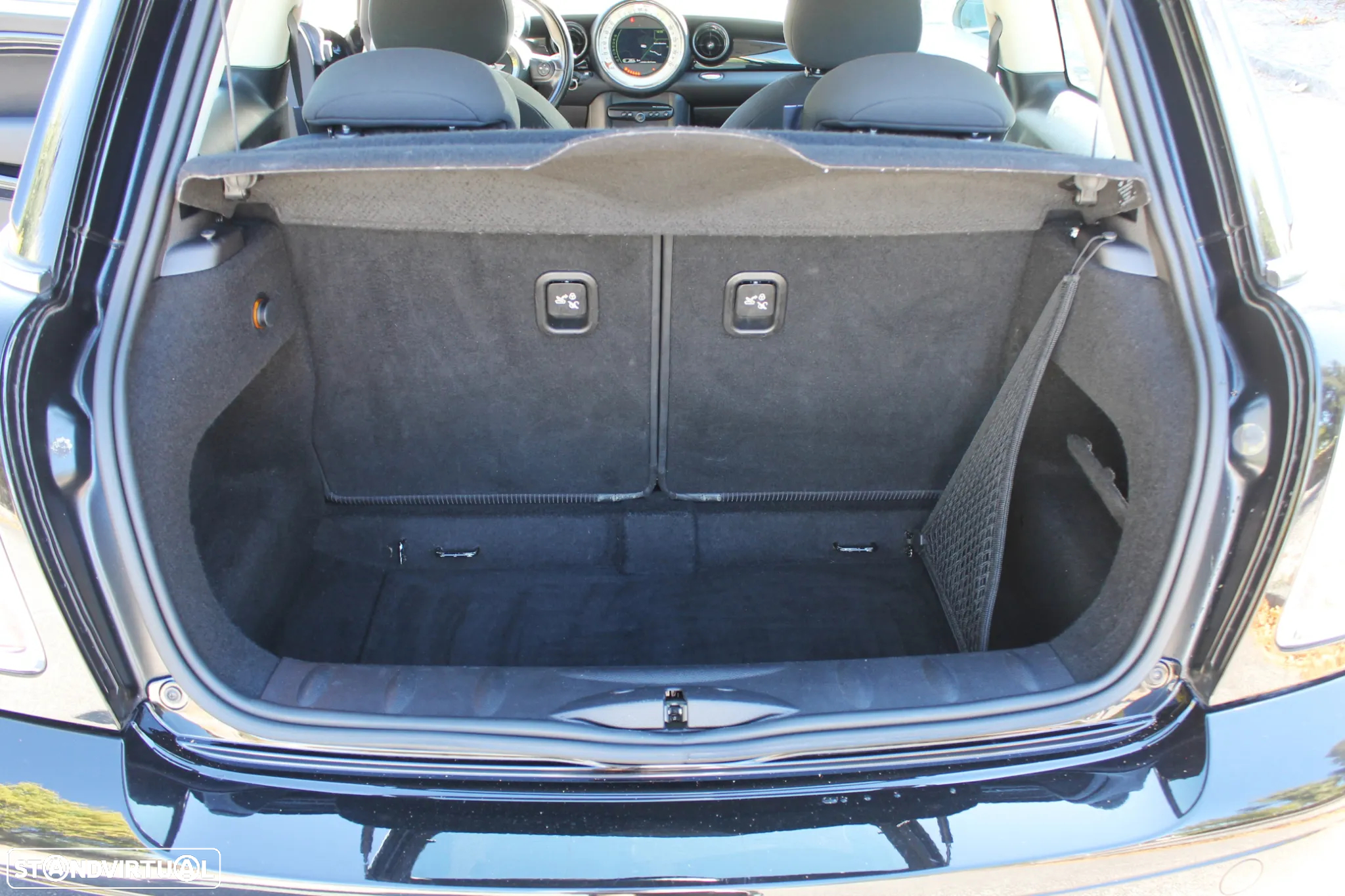 MINI 3 Portas Cooper D - 38