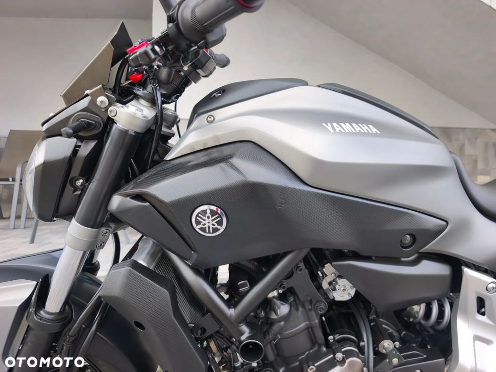 Yamaha MT - 6