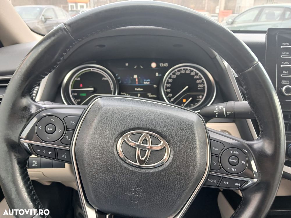 Toyota Camry 2.5 Dynamic - 10