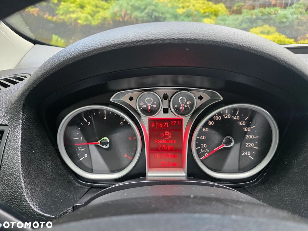 Ford Kuga - 25