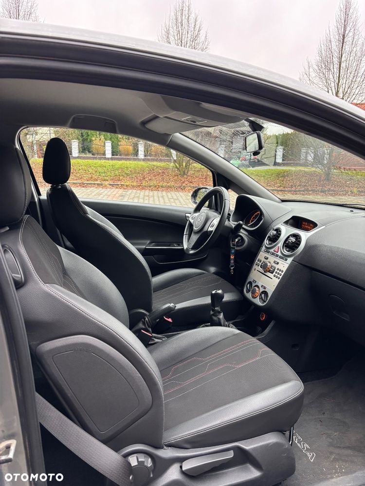 Opel Corsa 1.4 16V Limited Edition - 13