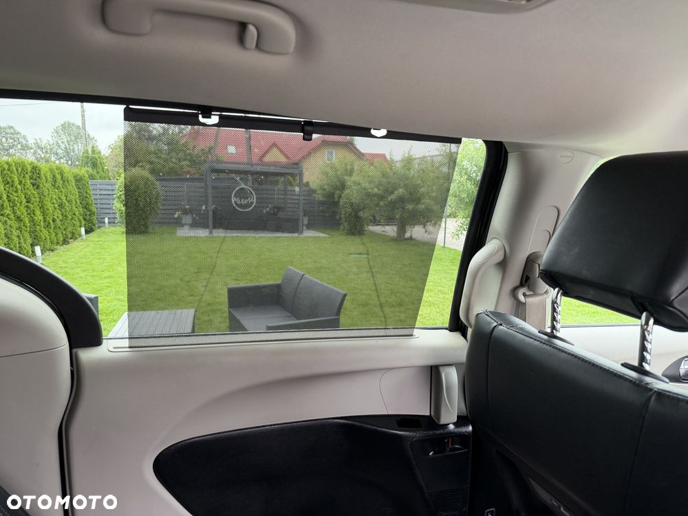 Chrysler Pacifica - 10