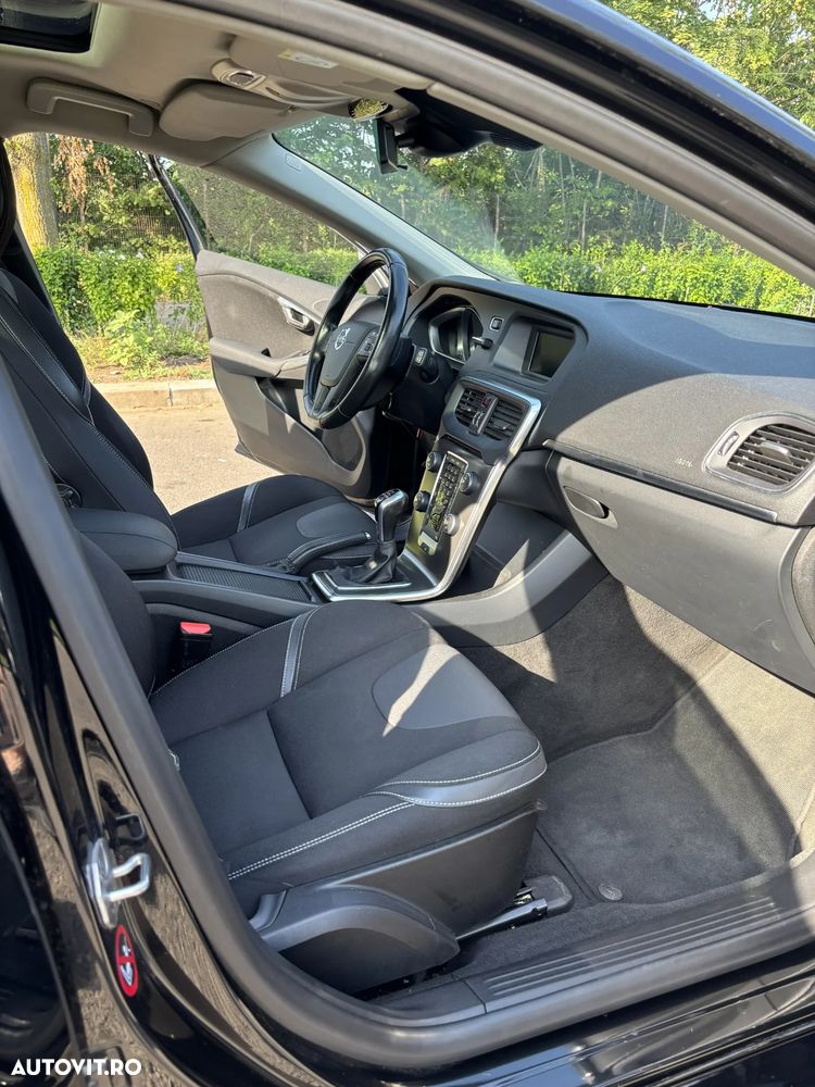 Volvo V40 D3 Momentum - 7
