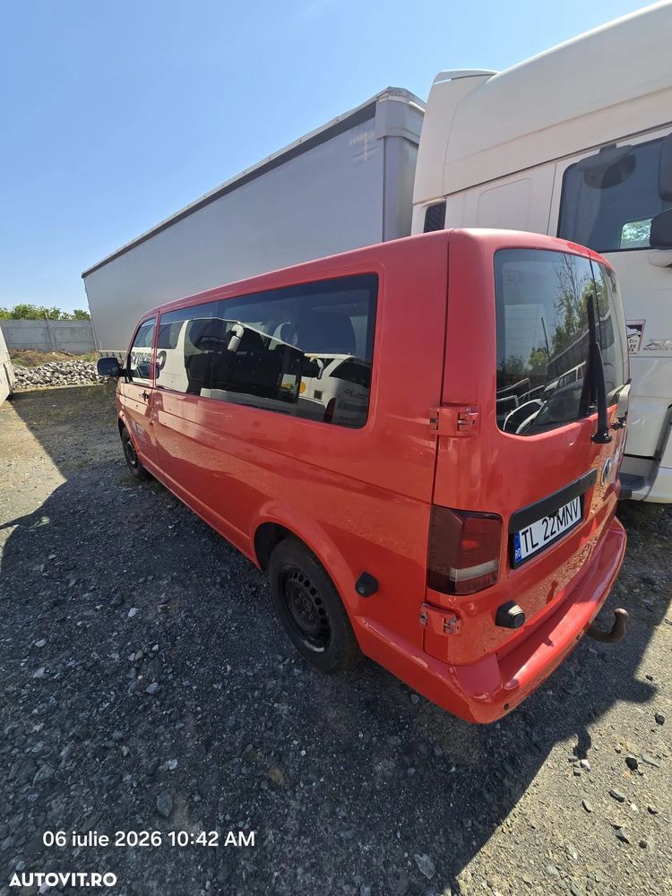 Volkswagen Multivan - 10