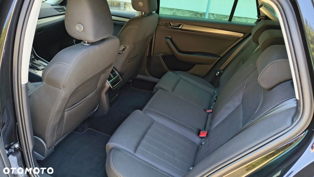 Skoda Superb 2.0 TDI SCR 4x4 Style DSG - 12