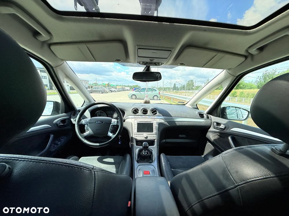 Ford S-Max - 16