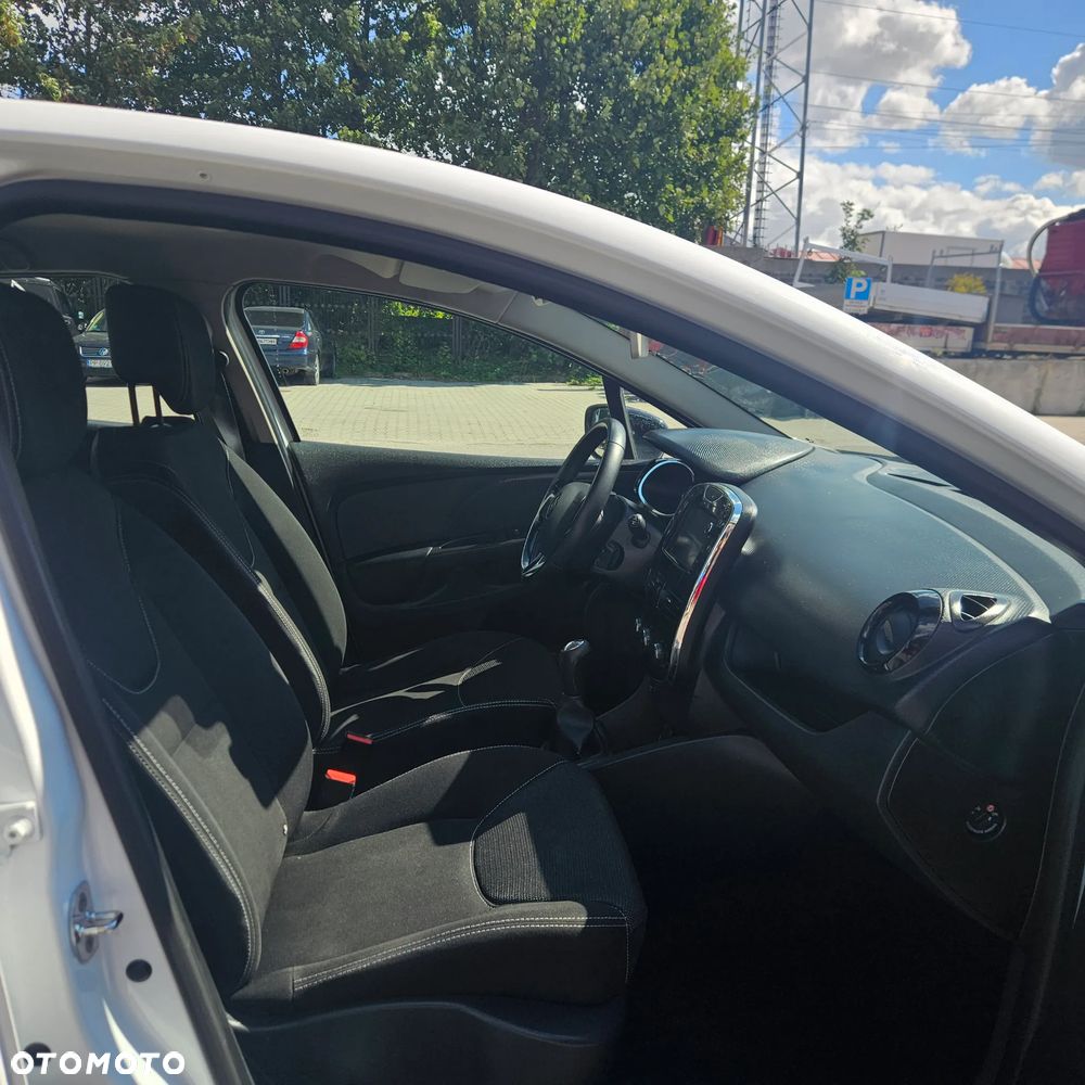 Renault Clio 1.2 16V 75 Limited - 14