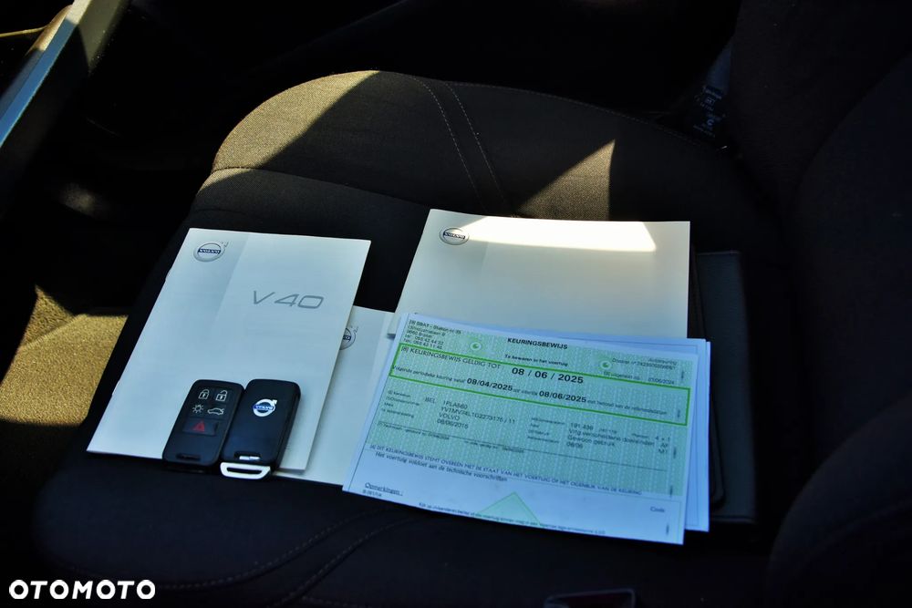 Volvo V40 D2 Momentum - 30