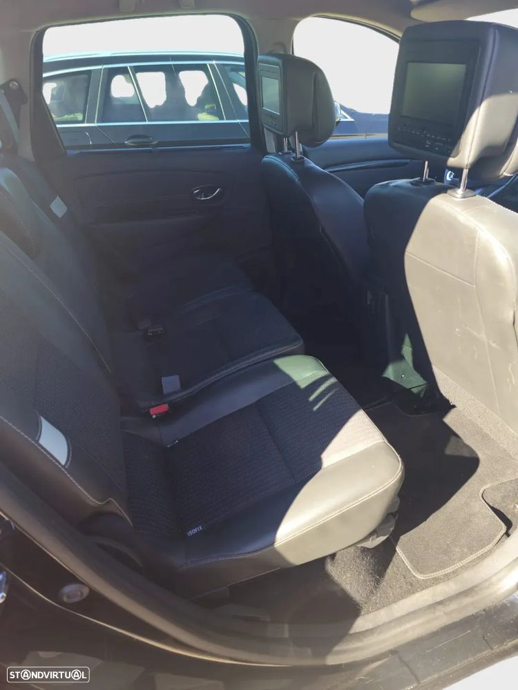 Renault Grand Scénic ENERGY TCe 115 S&S Bose Edition — fotografia 8