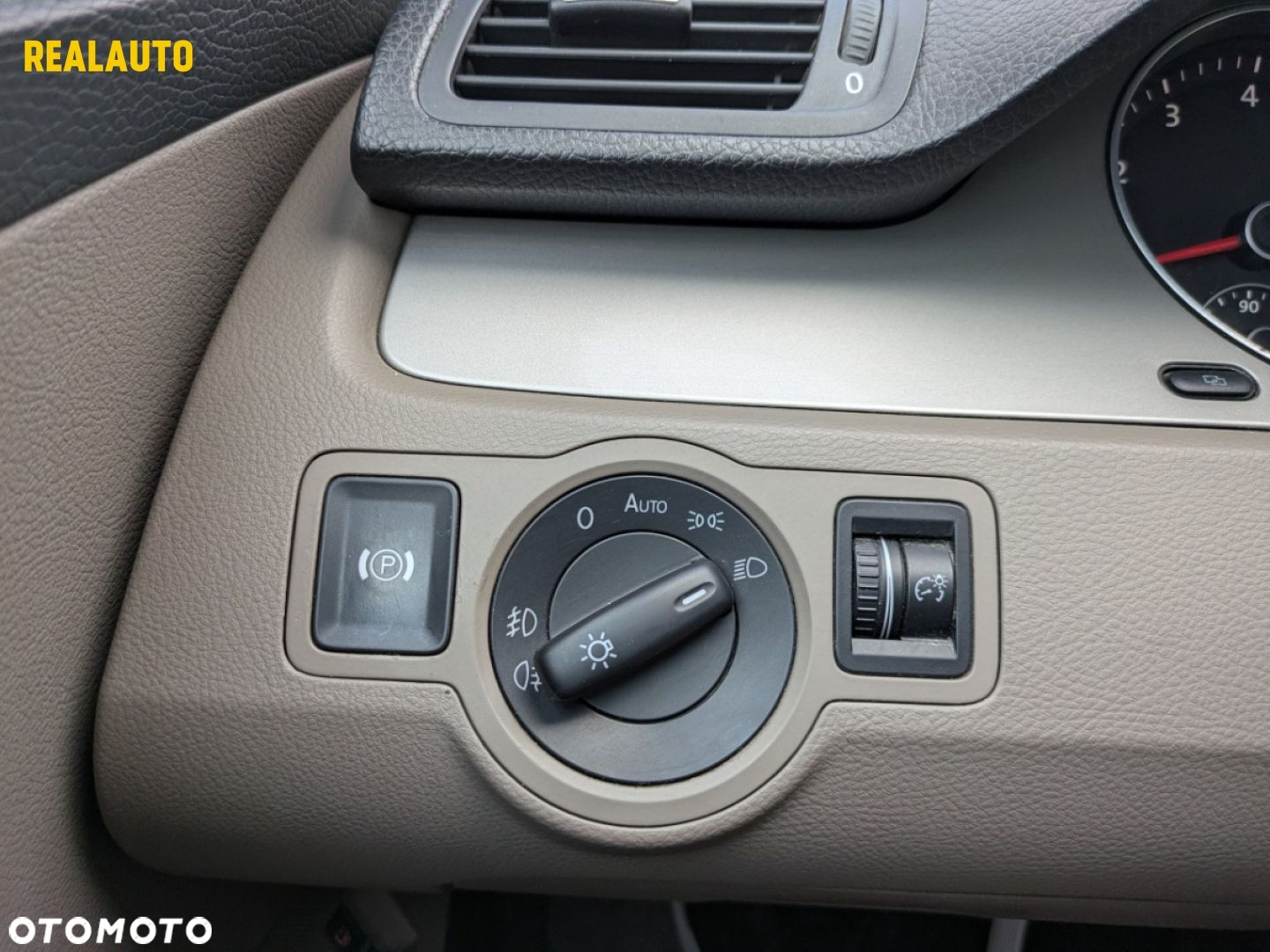 Volkswagen Passat - 7