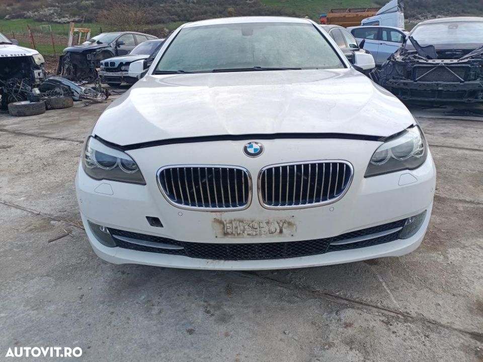 Dezmembrez BMW f11 184cp manual - 1