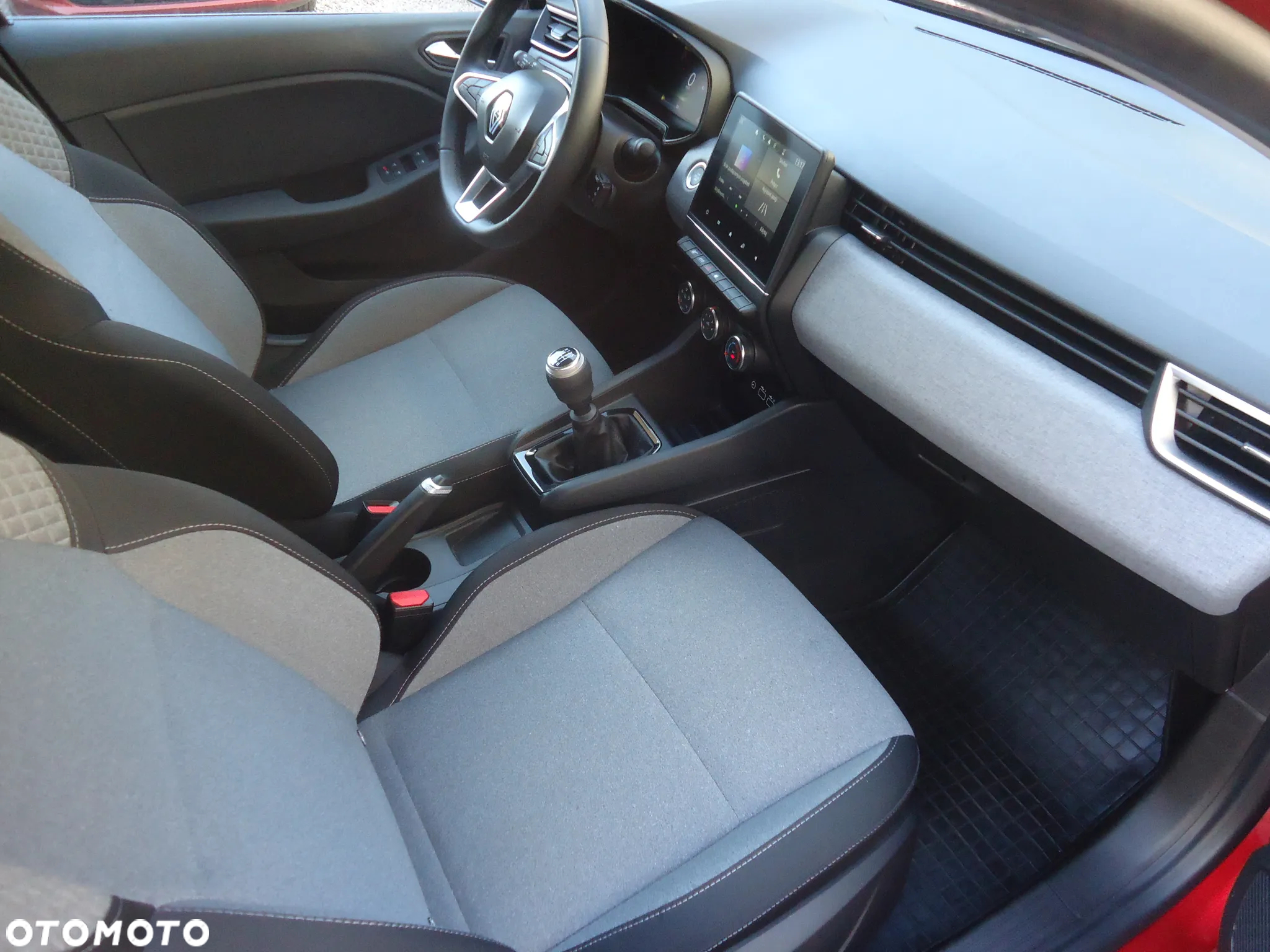 Renault Clio 1.0 TCe Evolution - 18