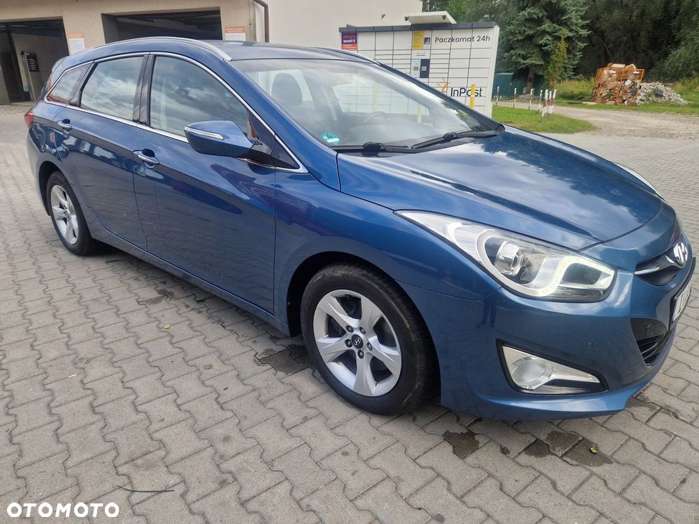 Hyundai i40 Kombi 1.7 CRDi DCT Premium - 11