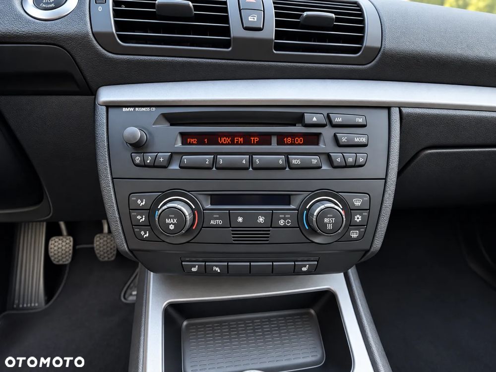 BMW Seria 1 116i - 10