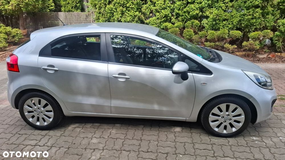 Kia Rio 1.2 Dream Team Edition - 2