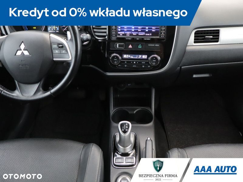 Mitsubishi Outlander - 14