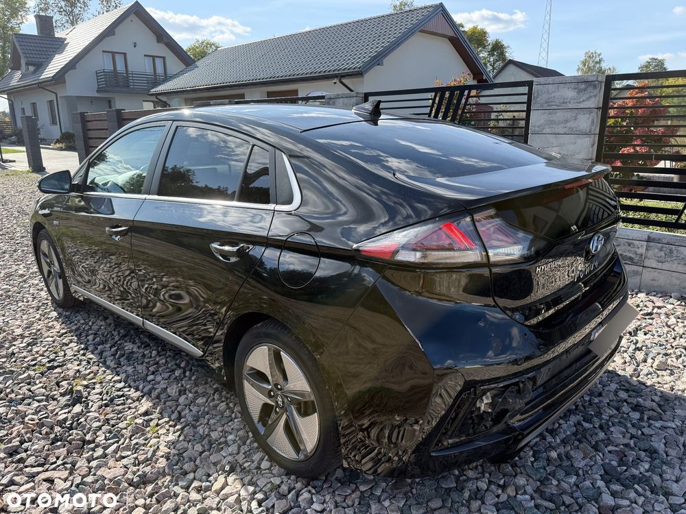 Hyundai IONIQ hybrid Premium - 11