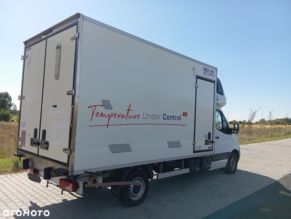 Mercedes-Benz Sprinter - 11