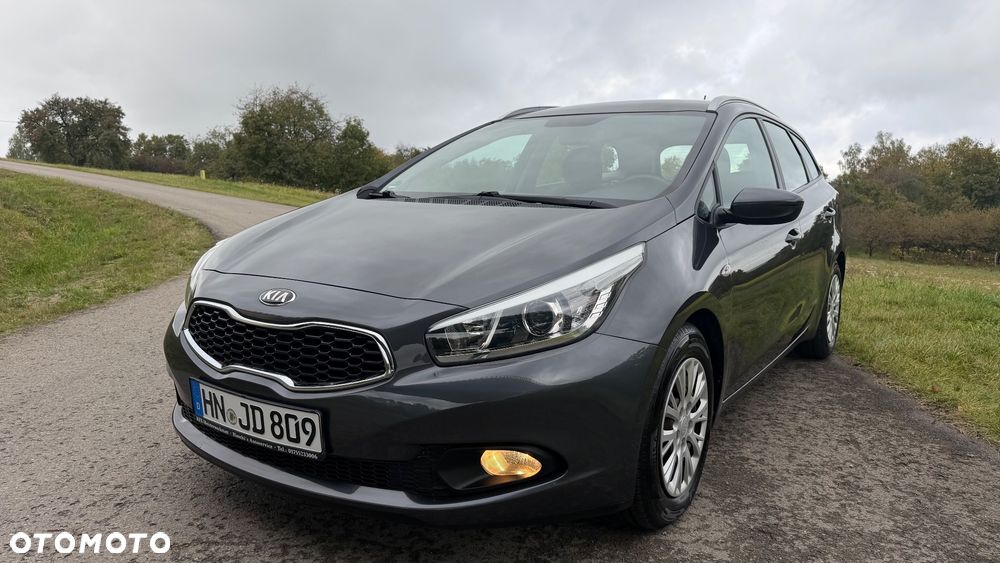 Kia Ceed - 4
