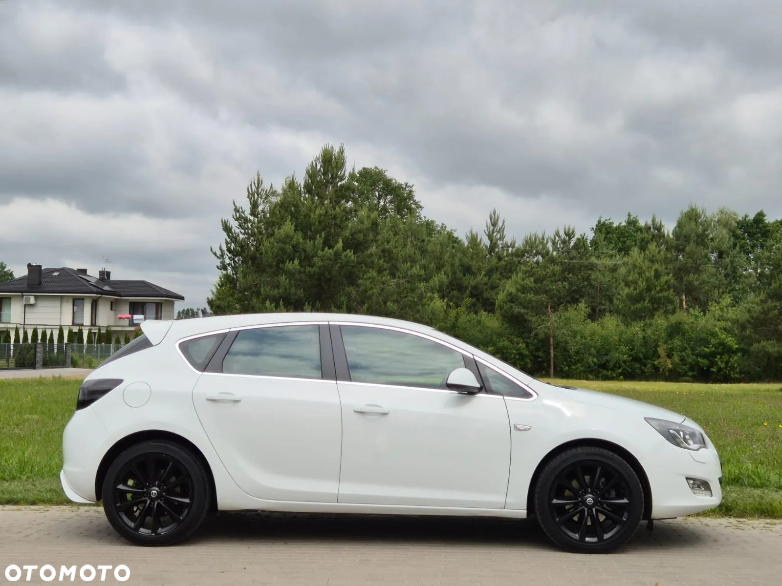 Opel Astra IV 2.0 CDTI Cosmo - 2